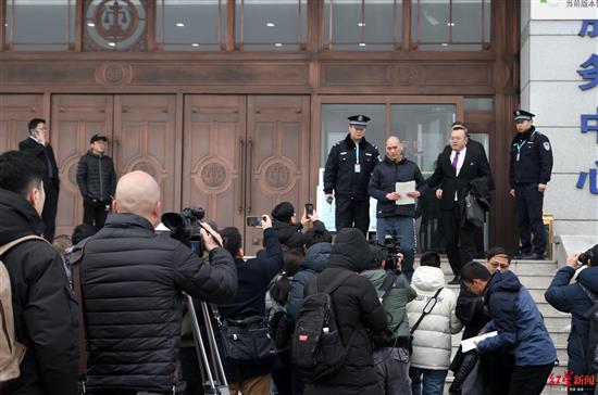 2020年1月13日，张志超走出山东省淄博市中级人民法院，重获自由。张炎良 摄